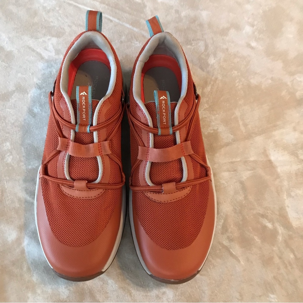 NWOB ROCKPORT WOMEN'S XCS SPRUCE PEAK SLIP-ON TREKKER. Sz 7 - Picture 1 of 8